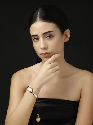 Zar-e-sheesham watch charm 5