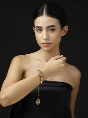 Zargul glow watch charm 5