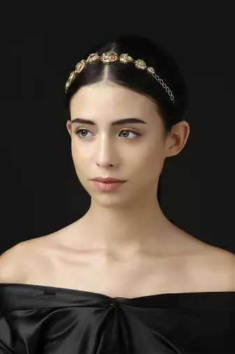 Roshni-e-rang head band