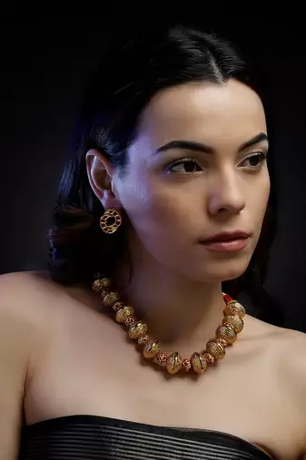 Laal-e-jahan layered necklace