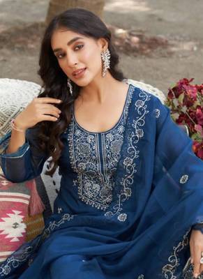 Blue organza embroidered kurta witgh pant & dupatta 1