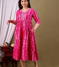Pink cotton printed gown