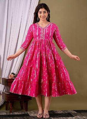 Pink cotton printed gown 1