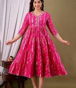 Pink cotton printed gown