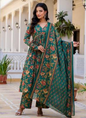 Green cotton printed kurta with pant & dupatta 3