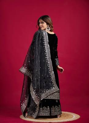Obsidian Black Viscose Embroidered Kurta Pant Dupatta Set 4