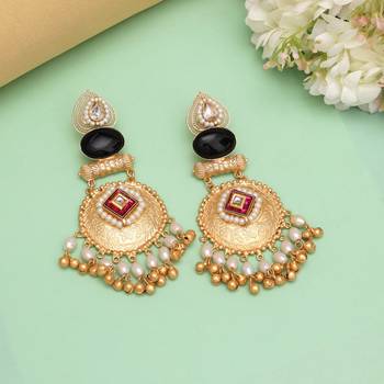 Black color amrapali earrings 1