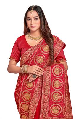 Designer red heavy zari embroidery work silk saree 5