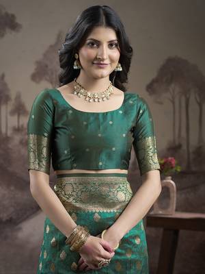 Women's Green Soft Lichi Silk Jacquard Traditional Saree with Blouse 3