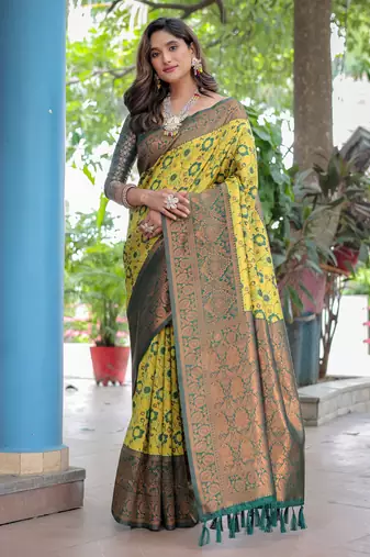 Women's Mehendi Faux Banarasi Silk Zari Woven Traditional Saree with Blouse
