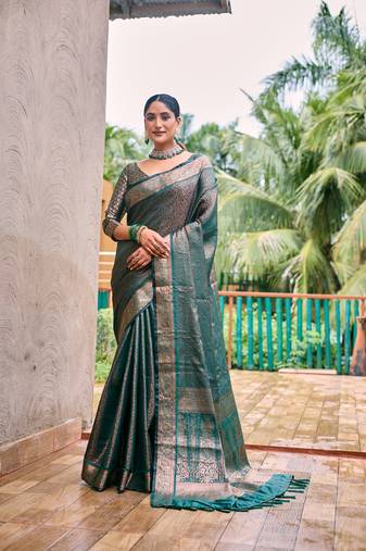 Women's Bottle Green Kanjivaram Handloom Zari Woven Traditional Saree with Blouse