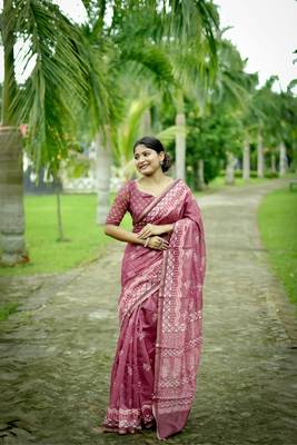 Red cotton c saree with digital printed 1