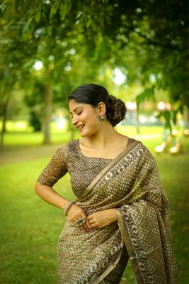 Green cotton c saree with digital printed 3