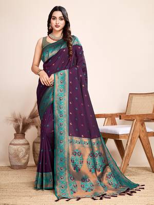 Purple heavy wevon jacquard silk blend saree traditonal looks 1