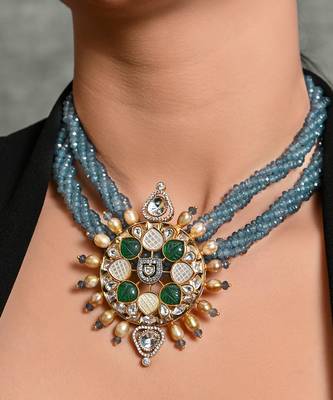 Blue beaut beaded necklace 1