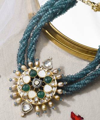 Blue beaut beaded necklace 3