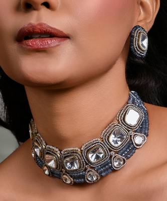 Heartfelt choker with earrings 2