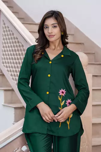 Vredevogel women silk blend ethnic top pant set
