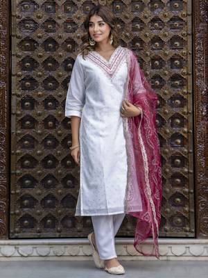 Women's chanderi silk kurta set with dupatta 1