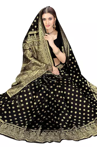 Women's banarasi silk saree with unstitched blouse piece