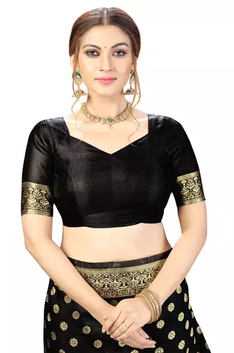 Women's banarasi silk saree with unstitched blouse piece