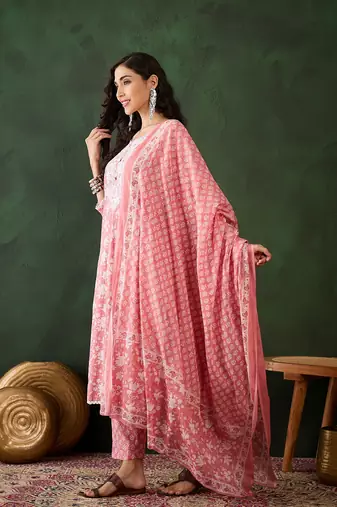 Peach embroidered cotton round neck kurta sets