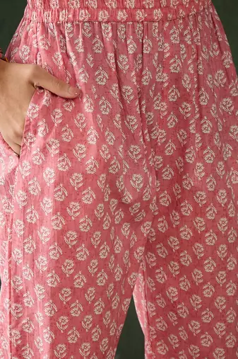 Peach embroidered cotton round neck kurta sets