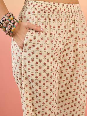Cream embroidered cotton v neck kurta sets 5