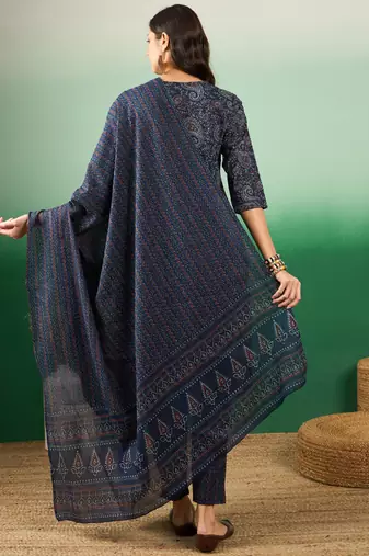 Multicolor embroidered cotton round neck kurta sets
