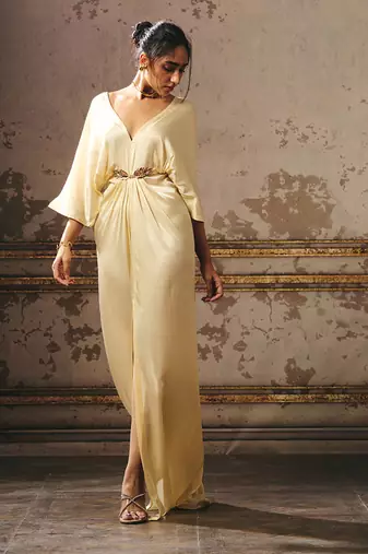 Beige kaftan