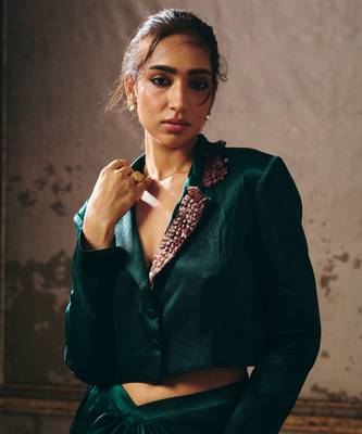 Dark green skirt with blazer 3