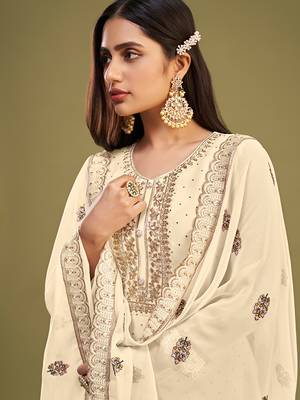 Peach georgette embroidery work salwar suit 4