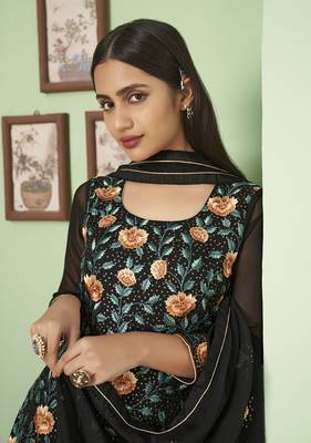 Embroidered georgette salwar suit  in black 4