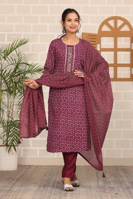 Maroon women printed aline kurta pant with dupatta set 4