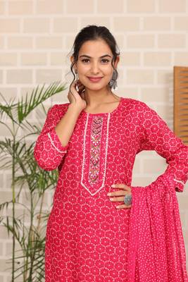 Pink women printed aline kurta pant with dupatta set 3