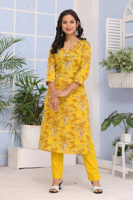 Mustard women floral printed aline kurta pant with dupatta set 4