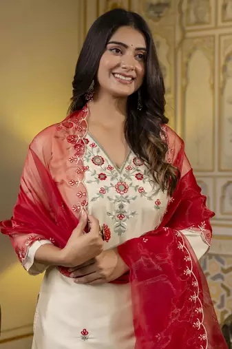 Women's silk blend embroidered kurta pant set with organza embroidery dupatta