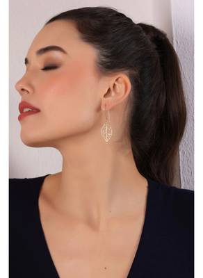 Gold leaf earring 4