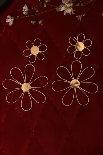 Flower long drop earring