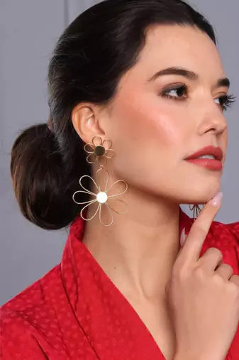 Flower long drop earring