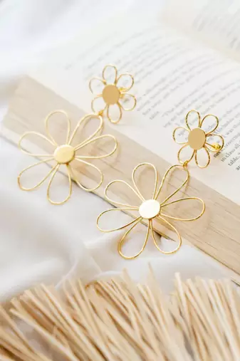 Flower long drop earring