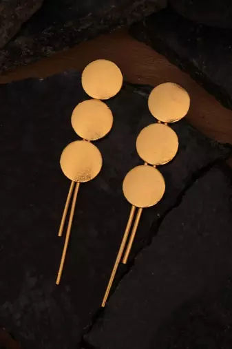 Gold statement earring