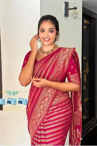 Pink woven jacquard saree with blouse piece