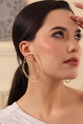 Majaa statement earring 2