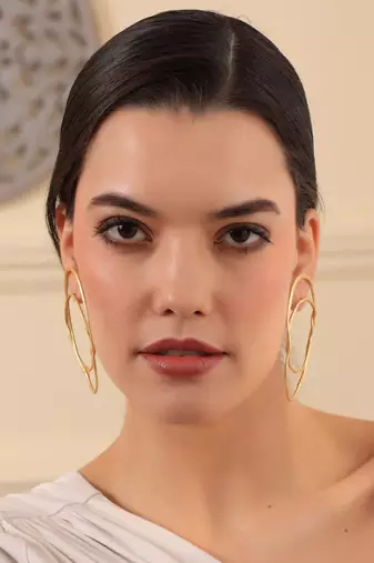 Majaa statement earring