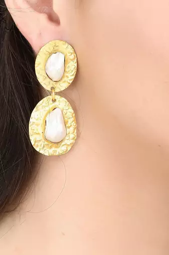 White fresh water pearls twin foil drop earrings