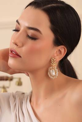 Enchanting leaf pearl drop earrings 3