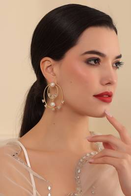 Dazzling crystal pearls oval chandbali 1