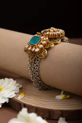 Kundan & Emerald Dual Motif Bracelet with Antique Silver Chain