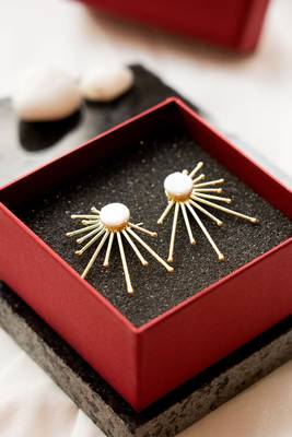 Pearl sun rays stud statement earring 4